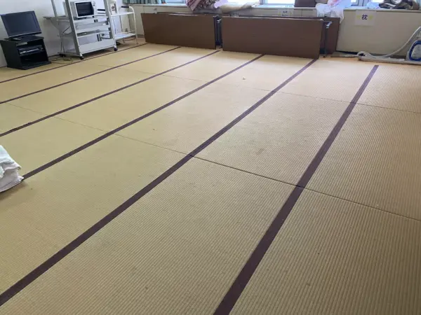 施工前のいぐさ畳
