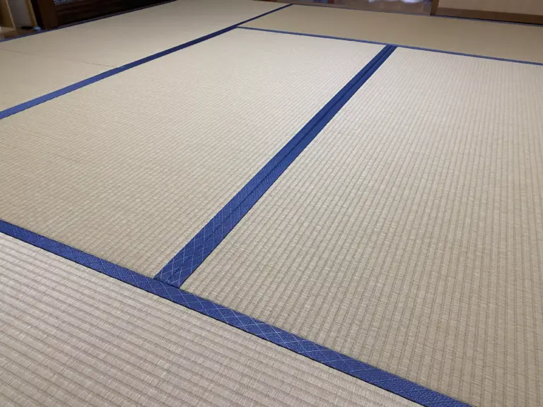新調の6畳和紙畳