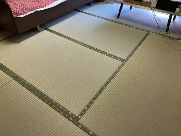 祝儀敷きの8畳部屋